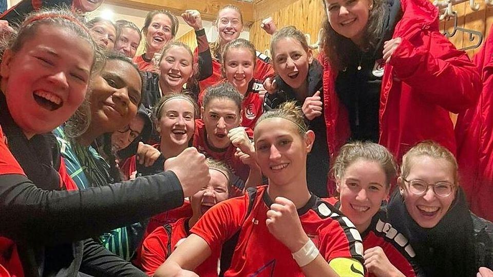 Die Frauen des FC Puchheim gewinnt nach 0:2- Rückstand gegen 1880 München und macht einen großen Schritt Richtung Klassenerhalt