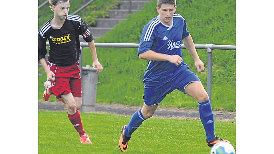 Verfolgung: Der Hüffelsheimer Niclas Reimann (links) ist dem Ebernburger Maurice Hessinger auf den Fersen.   Foto: Heidi Sturm