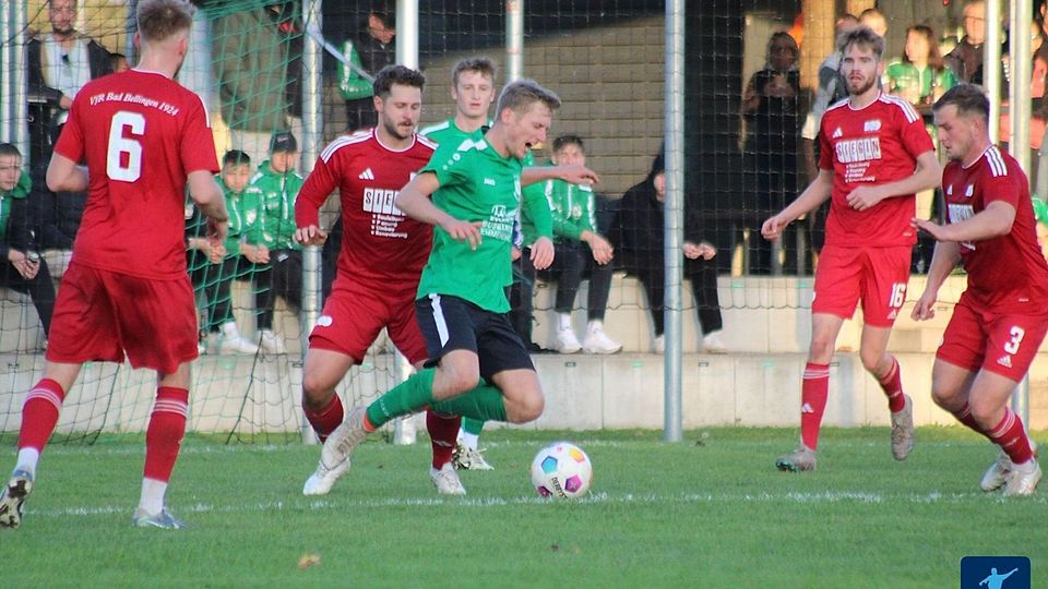 Der SV Mundingen (grüne Trikots) hatte beim VfR Bad Bellingen nichts zu melden und ging mit 1:4 unter.