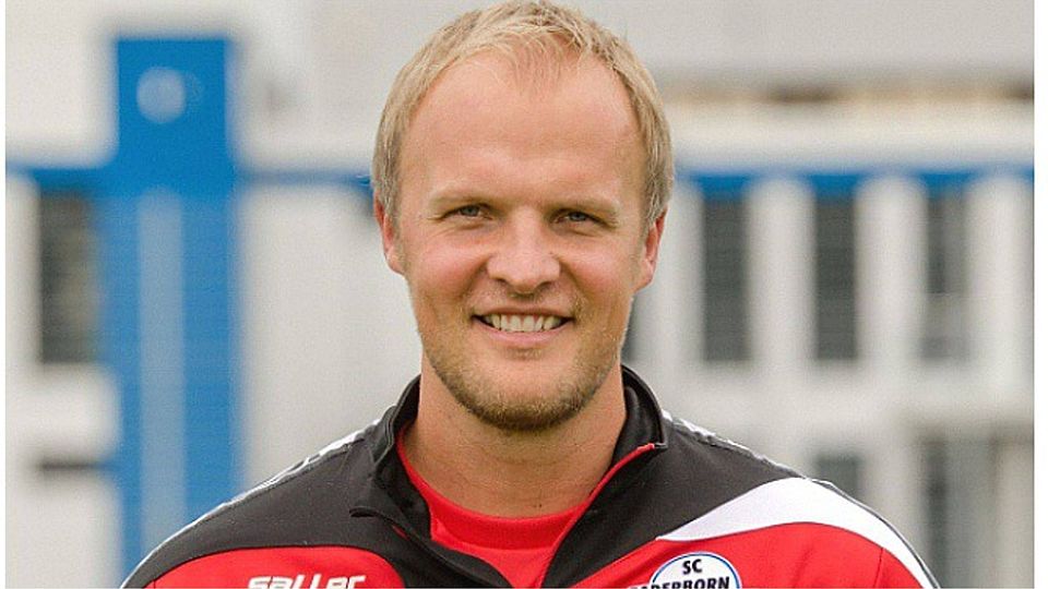 Er coacht das ranghöchste Team im Teilnehmerfeld: Christoph Müller vom Oberligisten SC Paderborn 07 II.