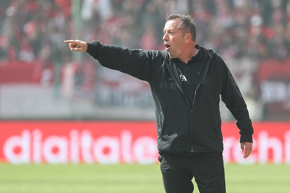 Favorit auf die Glöckner-Nachfolge: Markus Kauczinski, zuletzt beim SV Wehen Wiesbaden (bis April 2024). Favorit auf die Glöckner-Nachfolge: Markus Kauczinski, zuletzt beim SV Wehen Wiesbaden (bis April 2024).