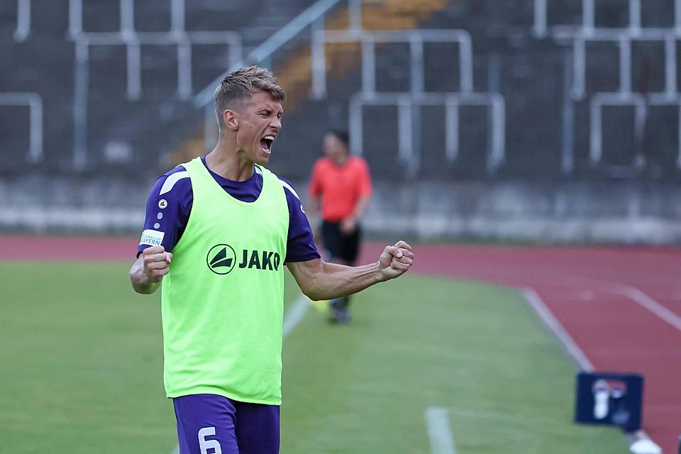 Matthias Ostrzolek und der TSV Schwaben Augsburg hoffen wieder. Matthias Ostrzolek und der TSV Schwaben Augsburg hoffen wieder.