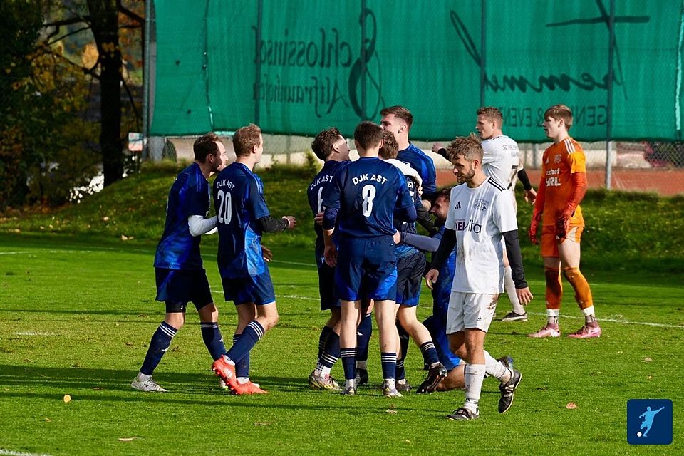 Im Kellerduell der Kreisliga Donau-Laaber durfte Ast jubeln.