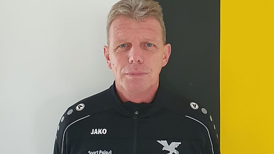 Thomas Haal hat mit seinem Trainerteam bei Borussia Veen verlängert.