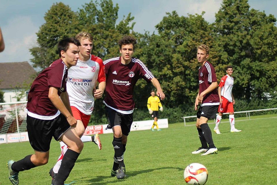 Mit Einsatzwille und dem Vertrauen in die eigene Stärke will die U19 des ASV in Rosenheim punkten.