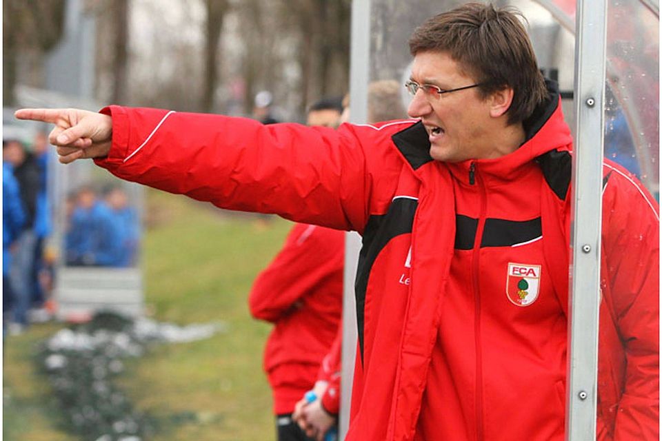 Ex-Profi Ilija Aracic sammelte bei den A-Junioren des FC Augsburg und VfB Stuttgart erste Trainererfahrungen, jetzt übernimmt er den Regionalligisten FV Illertissen.   F.: Michael Hochgemuth