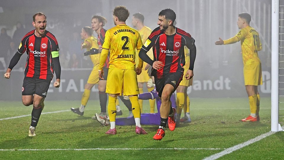 Kaan Inanoglu (vorne) traf doppelt für Eintracht Frankfurt II gegen Eddersheim.