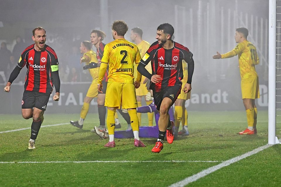Kaan Inanoglu (vorne) traf doppelt für Eintracht Frankfurt II gegen Eddersheim. Kaan Inanoglu (vorne) traf doppelt für Eintracht Frankfurt II gegen Eddersheim.