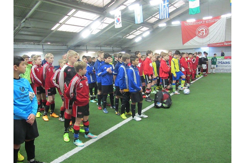 Präsentation der Teams in der Cosmo-Halle. Foto: TSV