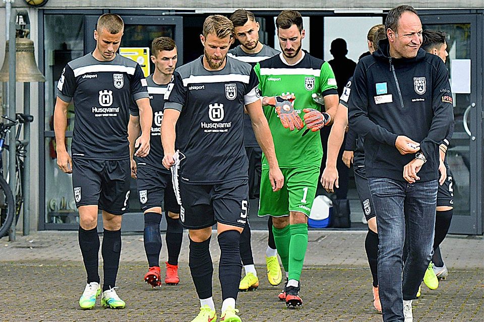 Der SSV Ulm 1846, mit Trainer Holger Bachthaler (rechts), startet an diesem Dienstag in die neue Saison der Regionalliga Südwest. Auf ihn wartet ein eng getaktetes Programm.