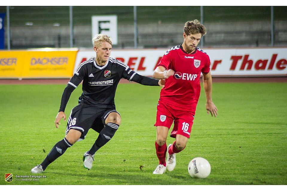 Halberstadt (in schwarz) unterlag im Hinspiel mit 0:4 gegen die 03er   F: Grote