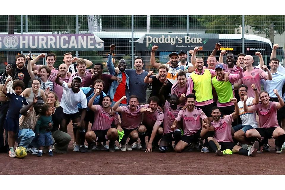 We make history: Die Hamburg Hurricanes nach dem Sensationssieg gegen den HEBC.
