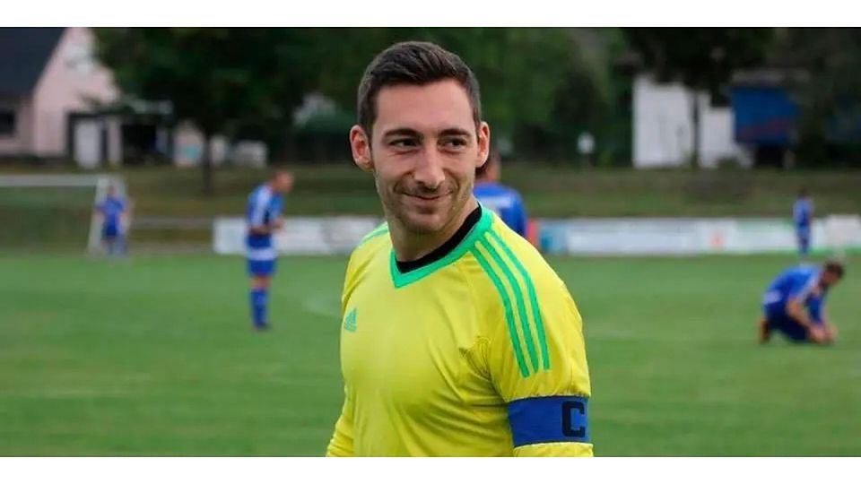 Hat allen Grund, gut drauf zu sein: Torhüter Sven Lehne gewinnt mit der SG Biskirchen/Ulmtal das Spitzenspiel der Fußball-B-Liga gegen die SG Nauborn/Laufdorf. (Archivfoto) © TSV Albshausen