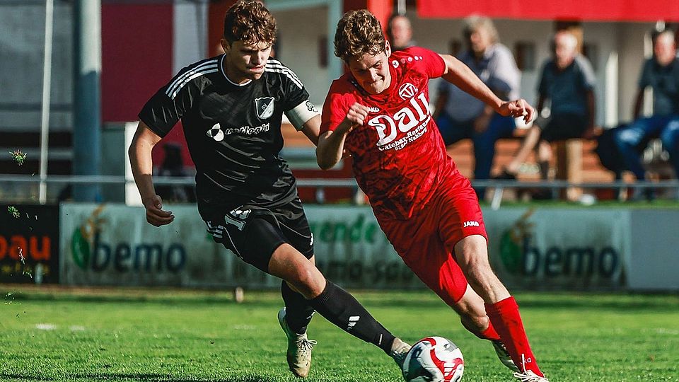 Unter anderem Bezirksliga-Neuling TV Nabburg (in Rot) und Kreisligist SV Kemnath a. B. (Schwarz) bestreiten am Wochenende ihr erstes Vorbereitungsspiel.