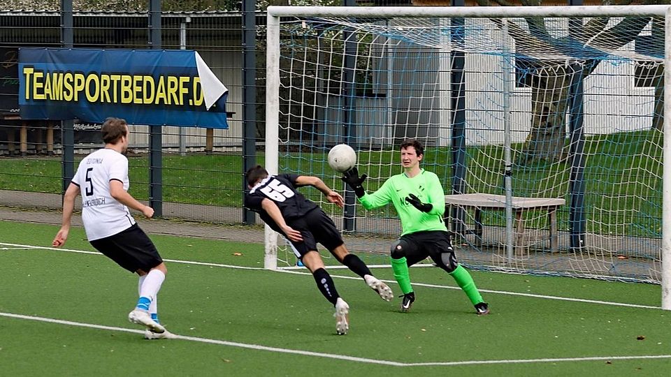 Der VfB Korschenbroich steht kurz vor dem Erreichen der Aufstiegsrelegation.