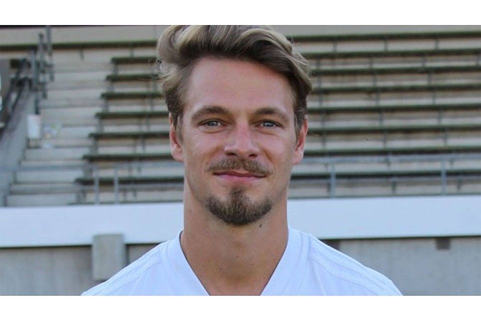 Kann mit dem Auftritt seiner Mannschaft zufrieden sein: FVgg-Gammelsdorf-Trainer Ernst Krumpholz. Foto: N. Herrmann