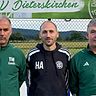 In Dieterskirchen stellt Abteilungsleiter Robert Becher (Mitte) den neuen Trainer Thomas Meyer (links) und seinen Co Robert Hölzl (rechts) vor.