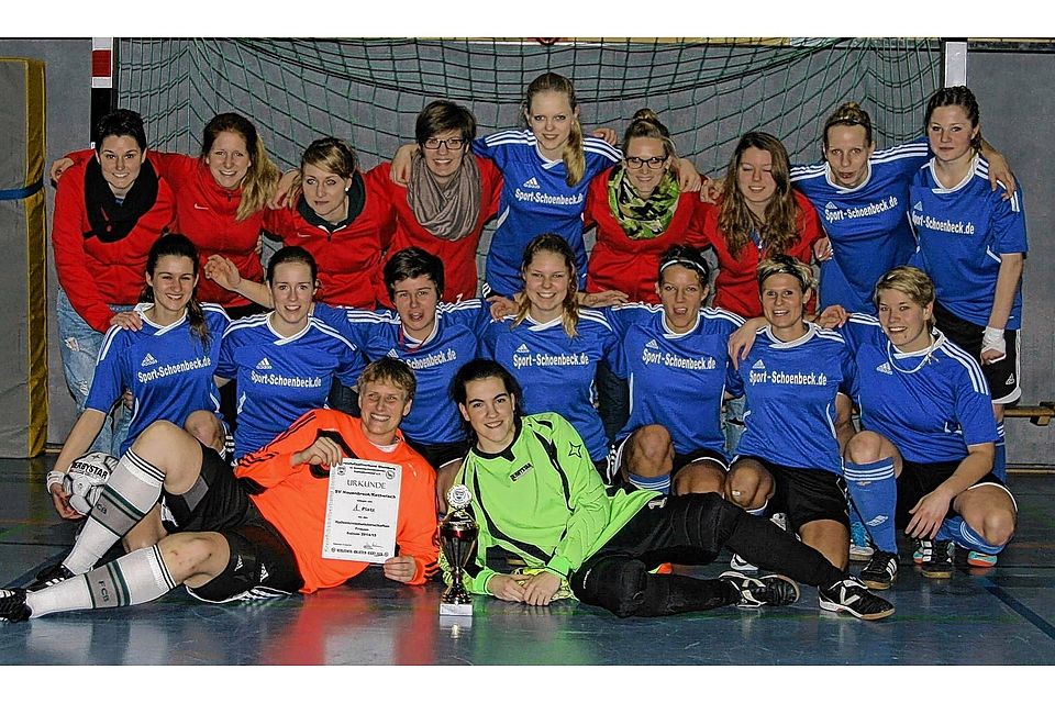 Favoritensieg: Das Team des SV Neuenbrook/Rethisch wurde Futsal-Kreismeister der Frauen. Foto: ml