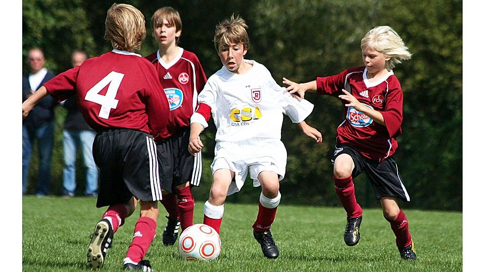 Bestens vorbereitet ist zum Turnier bei der DJK Ensdorf die JFG Vilstal mit ihren Mannschaften.  Foto: JFG Vilstal