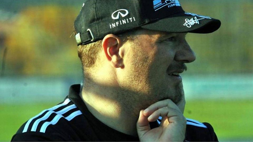 Martin Wolf überlegte kurz und trat zurück.