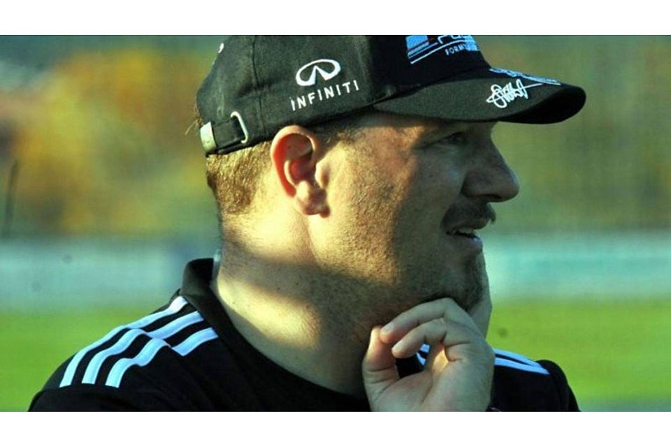 Martin Wolf überlegte kurz und trat zurück.