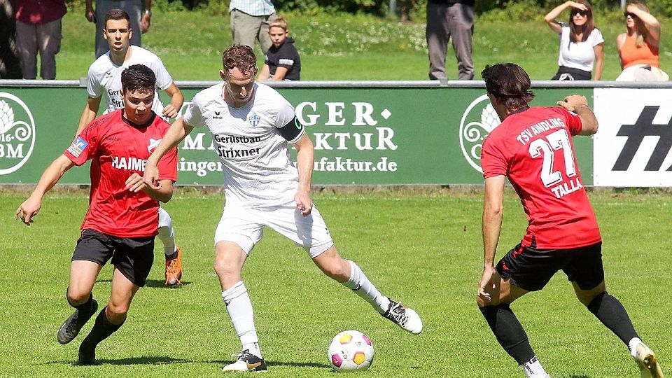 Durchgebissen hat sich der SCO um Kapitän Florian Obermeier (am Ball).