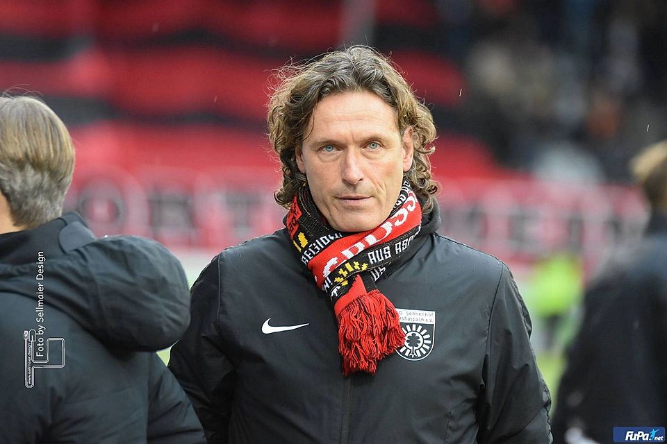 Oliver Zapel ist kein Trainer der SG Sonnenhof Großaspach mehr.