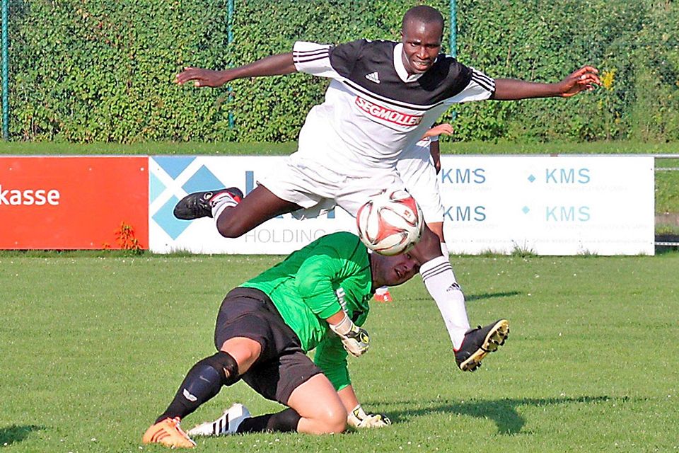 Djibrie Sene aus dem Senegal machte beim TSV Friedberg in seinen Debütspielen vor allem gegen den FC Affing einen guten Eindruck.  Foto: Otmar Selder