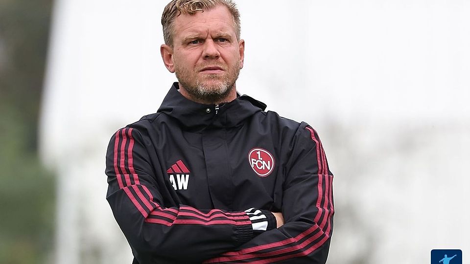 Andreas Wolf wird sich auch in der kommenden Spielzeit um die U23 des 1. FC Nürnberg kümmern.