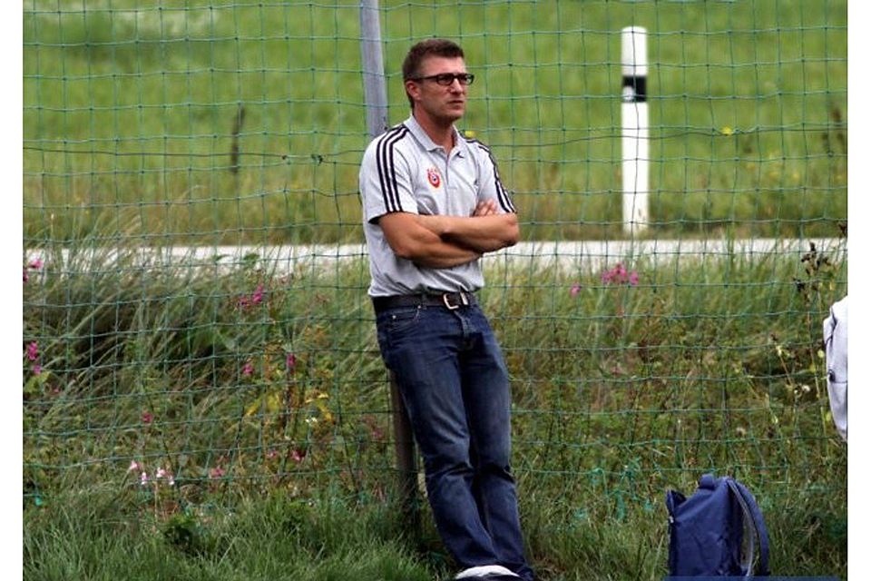Thomas Pinzhoffer trat aus gesundheitlichen Gründen als Trainer des FC Kirchberg zurück. Foto: Grashuber