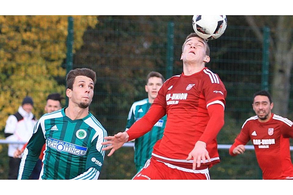 Er will höher hinaus: Hassia-Spieler Dominik Ahlbach wird mit dem SV Gonsenheim in Verbindung gebracht.	  Foto: Daudistel