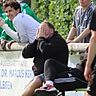 Trainer Florian de Prato, TSV Grünwald, Mitte, kann es nicht mehr mit ansehen. links. Foto: Rudi Stallein