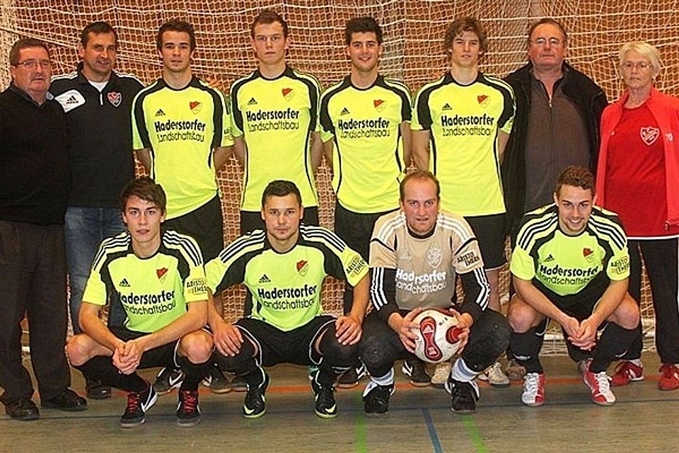 Die Siegermannschaft des gastgebenden FC Ergolding. F: Herrmann