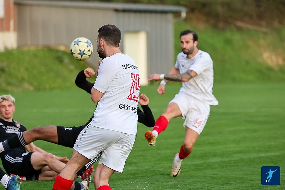 Senad Sallaku (re.) verlässt den FC Sturm Hauzenberg in der Winterpause 