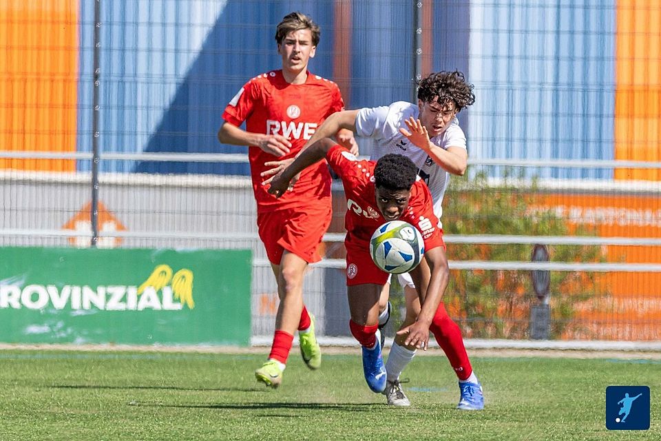 Essen ist auf Tuchfühlung mit Platz drei.
