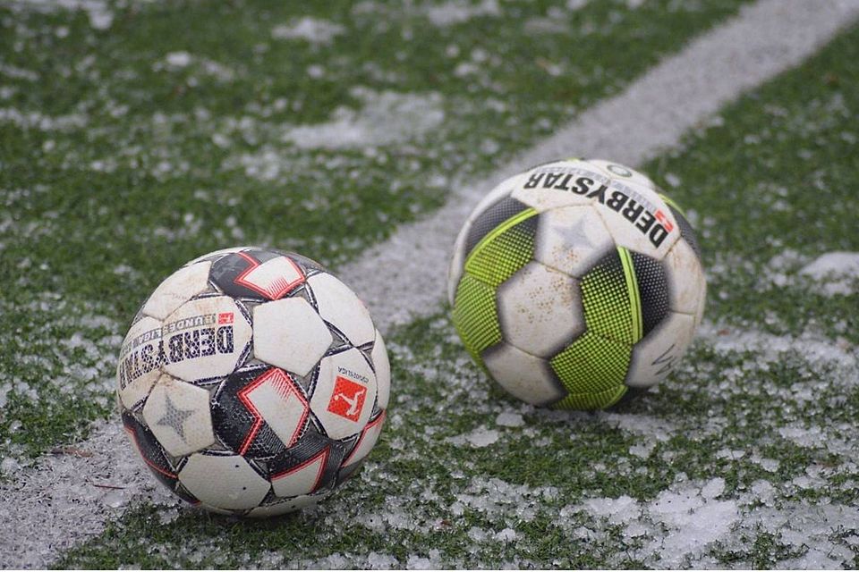 Die Witterungsverhältnisse und kalten Temperaturen haben auch beim Oranienburger FC Eintracht zugeschlagen und dafür gesorgt, dass nun die Rasenplätze gesperrt werden mussten.