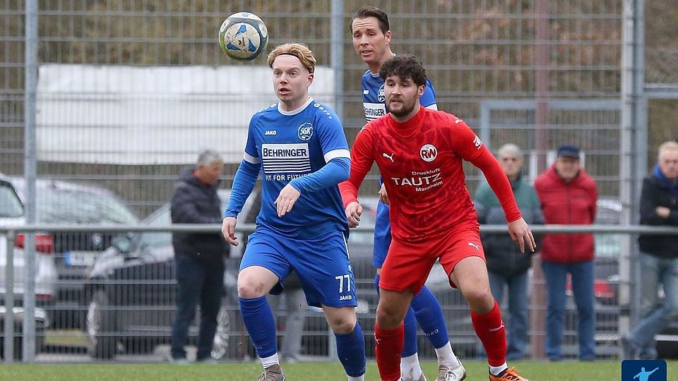 Lenny Hinderhauser (l.) ist einer der gesperrten Kirchardter am Sonntag.