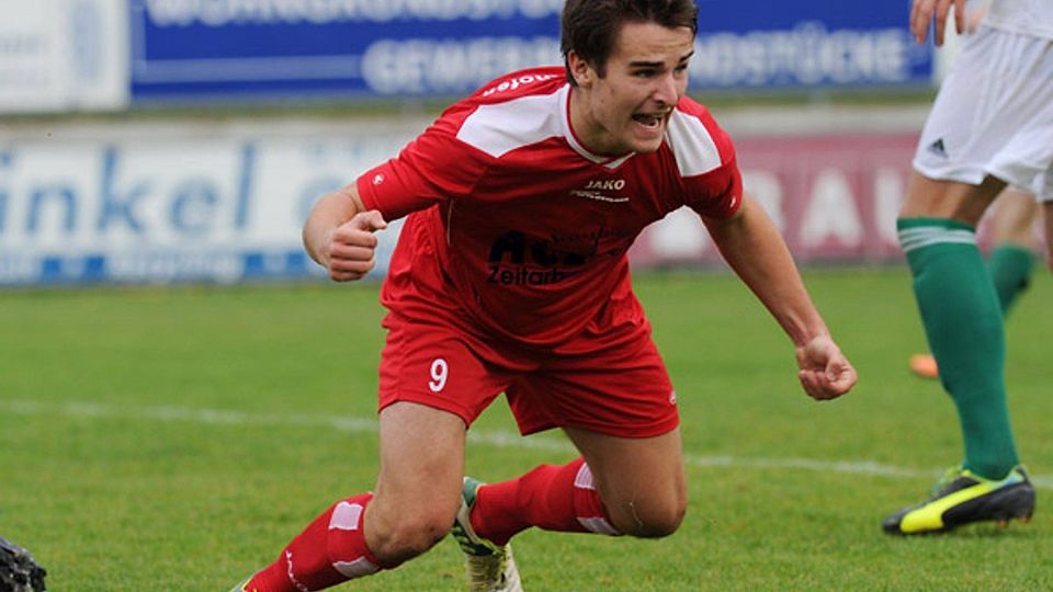 Manuel Feil sorgte mit seinem verwandelten Foulelfmeter für den 2:1-Siegtreffer.  Foto: Marcus Merk