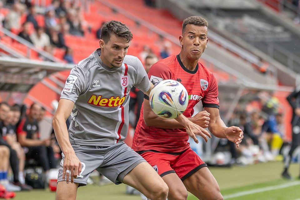 Zum Drittliga-Auftakt holten Sebastian Stolze (links) und der SSV Jahn in Ingolstadt ein spätes Remis.