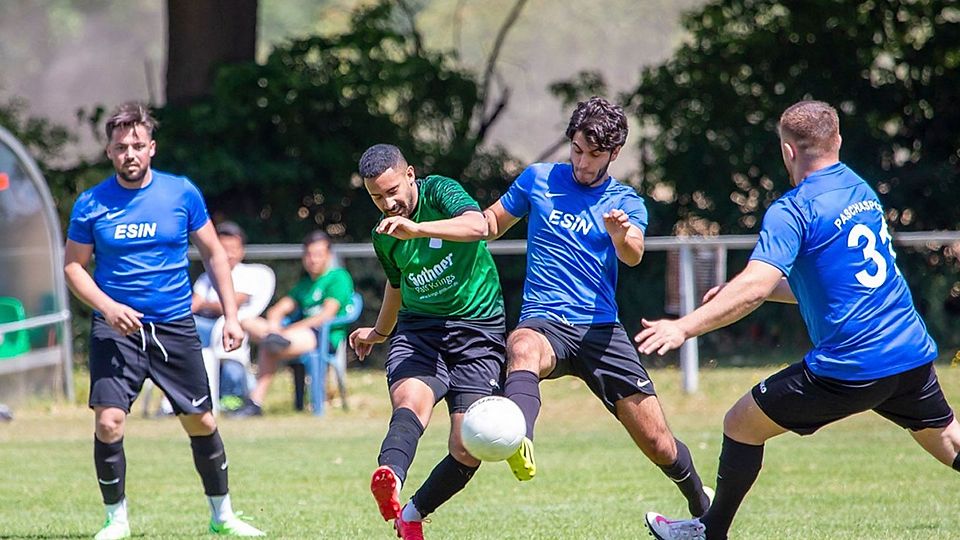 Kreisliga B Krefeld: Pascha Spor Triumphiert Im Gipfeltreffen - FuPa