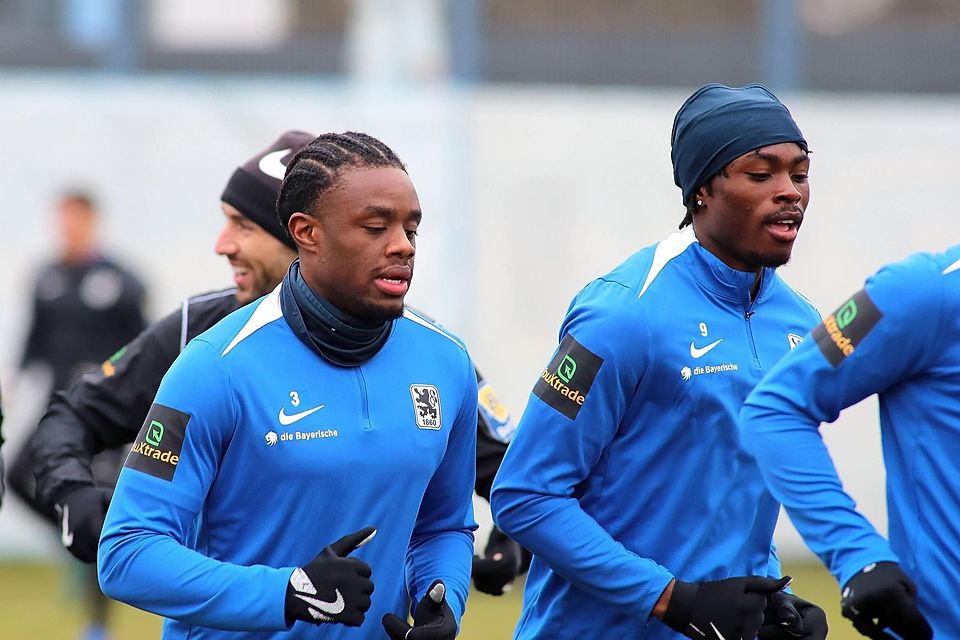 Die Löwen-Neuzugänge Anderson Lucoqui (li.) und Dickson Abiama (re.) im Training.