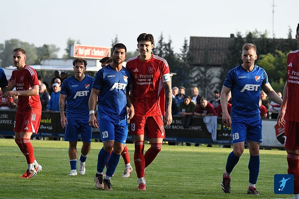 Zwischen dem TSV Seebach (in rot) und dem TSV Kottern fielen keine Tore Zwischen dem TSV Seebach (in rot) und dem TSV Kottern fielen keine Tore