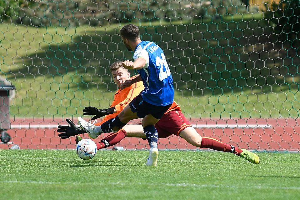 Dreimal musste BCF-Torhüter Luca Hölting im Auftaktmatch gegen Garmisch hinter sich greifen; zwei Treffer erzielte FC-Torjäger Moritz Müller.