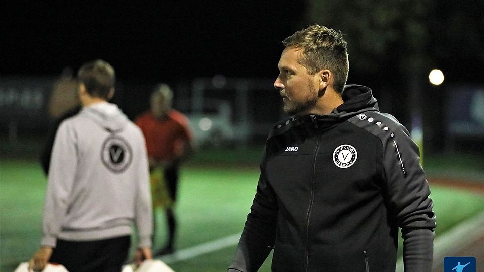 Gab sein Ausscheiden zum Saisonende bekannt: Gesmold-Trainer Benjamin Hettwer
