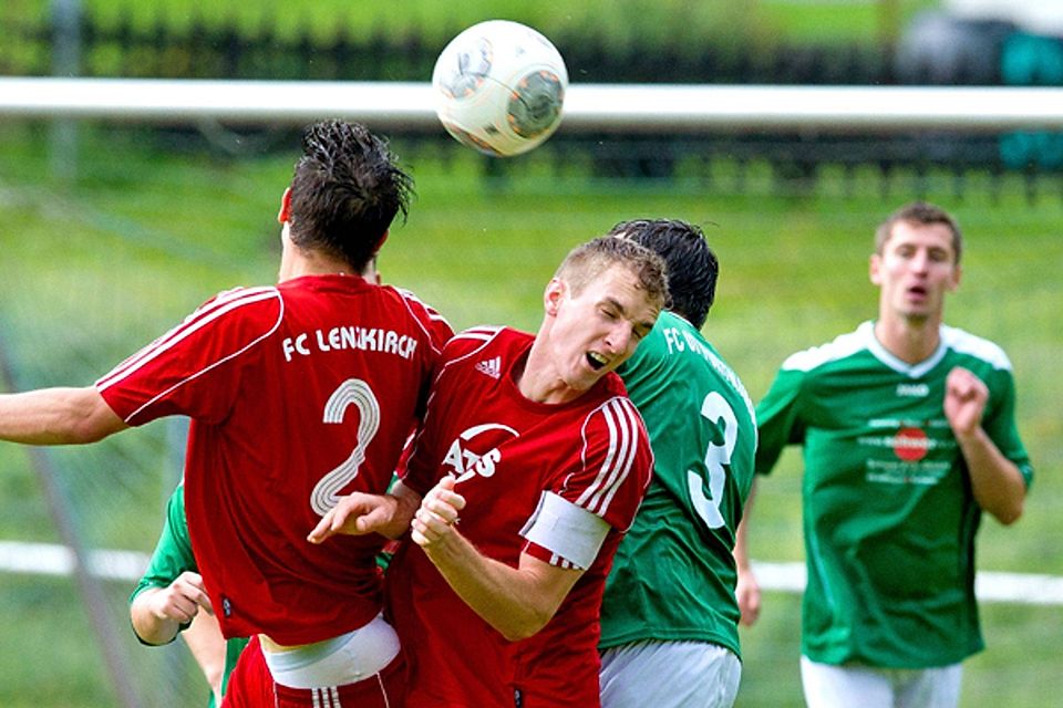 Noch einmal alles geben, heißt es für die Fußballer des FC Lenzkirch in Furtwangen.   | Foto: scheu