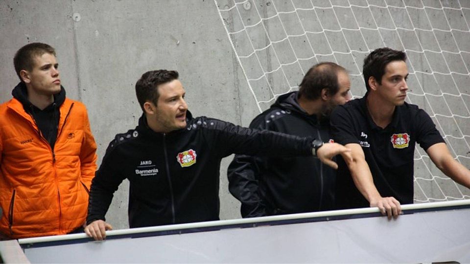 Als Trainer ist Florian Junge stets in Bewegung. Foto: Schreiber