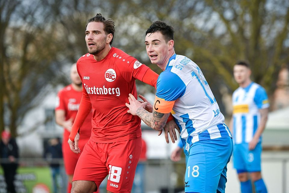 Wiedersehen im Pokal-Viertelfinale gut möglich: Shqipon Bektasi vom Bahlinger SC (links) und Nicola Leberer vom SV Oberachern. 