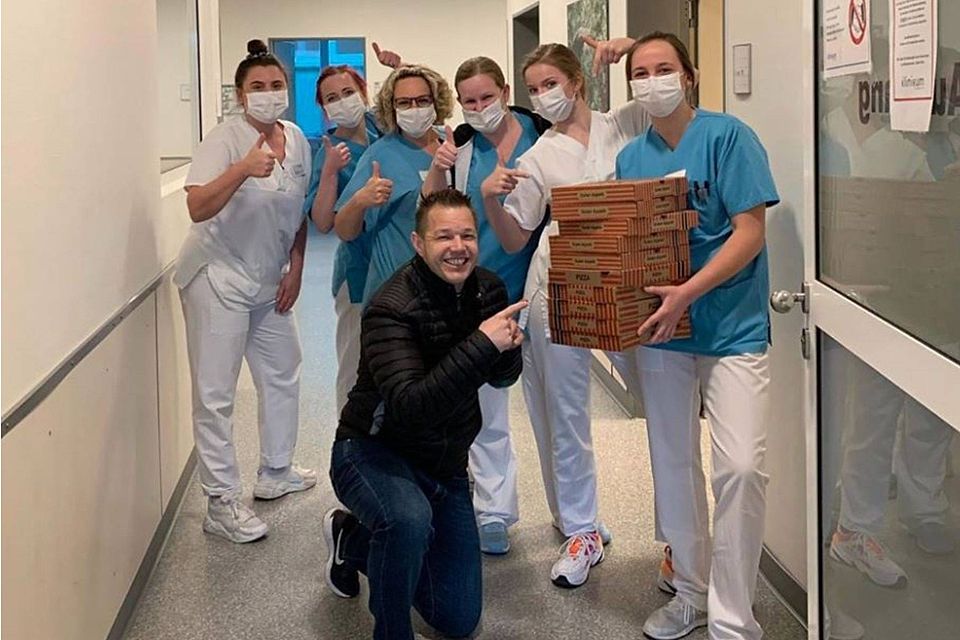 Tommy Reichenberger versorgt das Klinikum mit Pizzen.