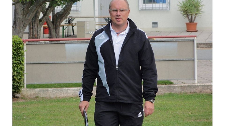 Ab der Saison 2014/15 wird Peter Schramm beim FC Pegnitz seine Trainerqualitäten präsentieren. Er wird in Zukunft für den Bereich der ersten und zweiten Mannschaft verantwortlich sein. F: Christof Bartl