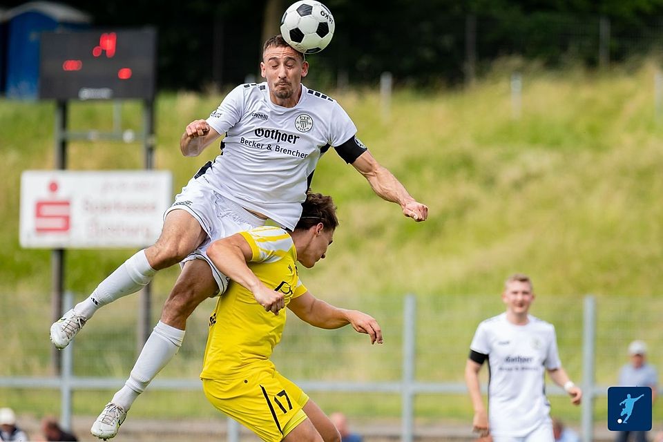 Augen zu und durch - der Oberliga-Spielplan. 